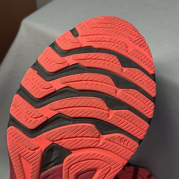 ASICS GT-2000 running shoes - Picture 8 of 9